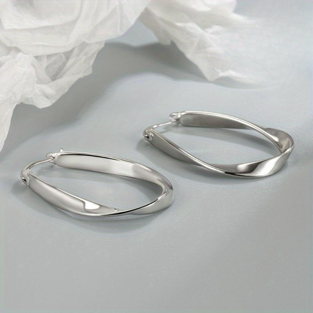 Silver Mobius Loop Earrings with Elegant Retro Style Suitable for Women's Daily Party Earrings