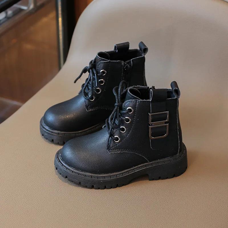 

2024 Детские короткие ботинки для девочек Осень Зима Новая мода Корейский стиль Мягкая подошва Повседневные Противоскользящие Модные Ботинки на молнии 21 чёрный