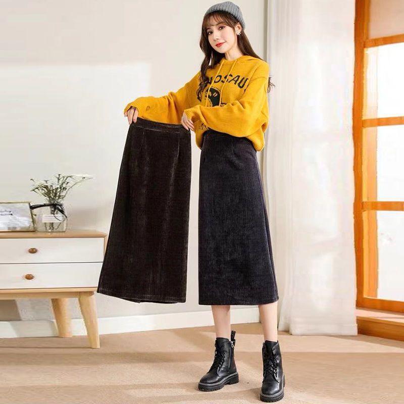 Stunning and Chic High-Waisted Velvet Skirt for Women, Autumn and Winter Straight-Style Skirt