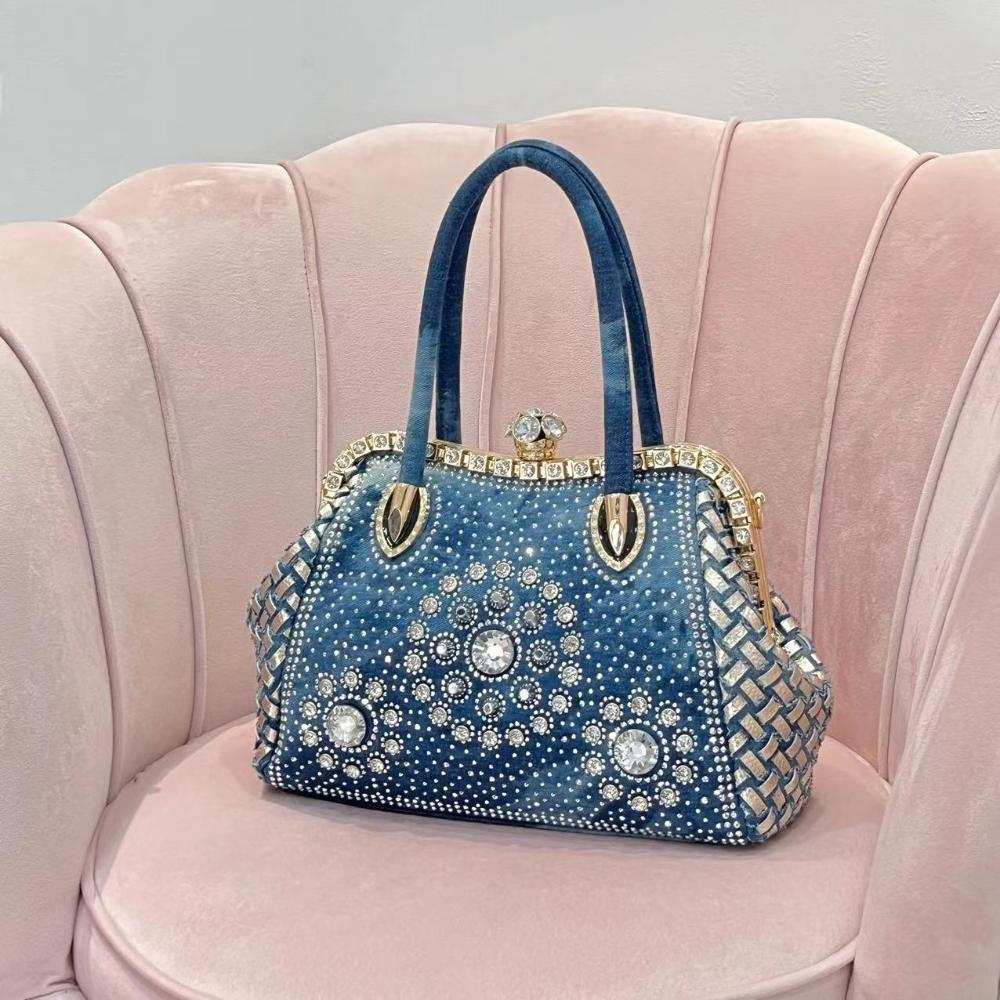 

2025 Fashion Sunflower Denim Diamond Set Bag Large Capacity Women s Trendy Single Shoulder Crossbody Clip Bag серебряный