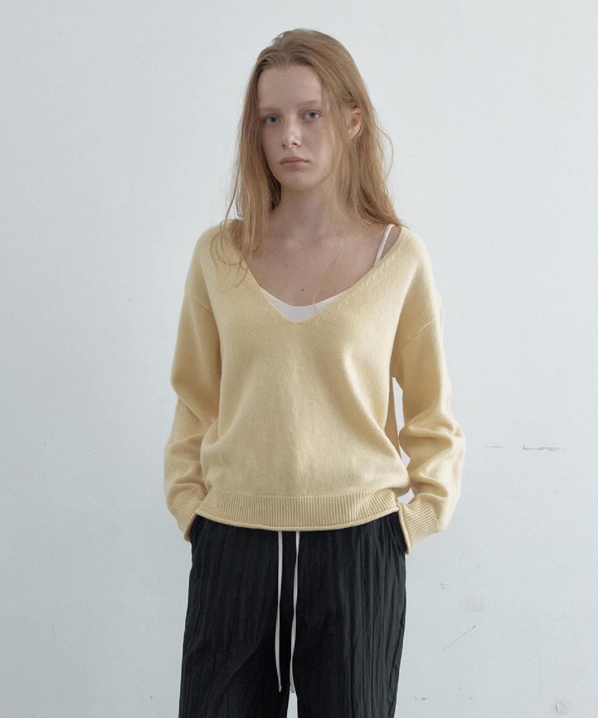 TOAVE Sally Cashmere Deep V-Neck Knit (Butter)