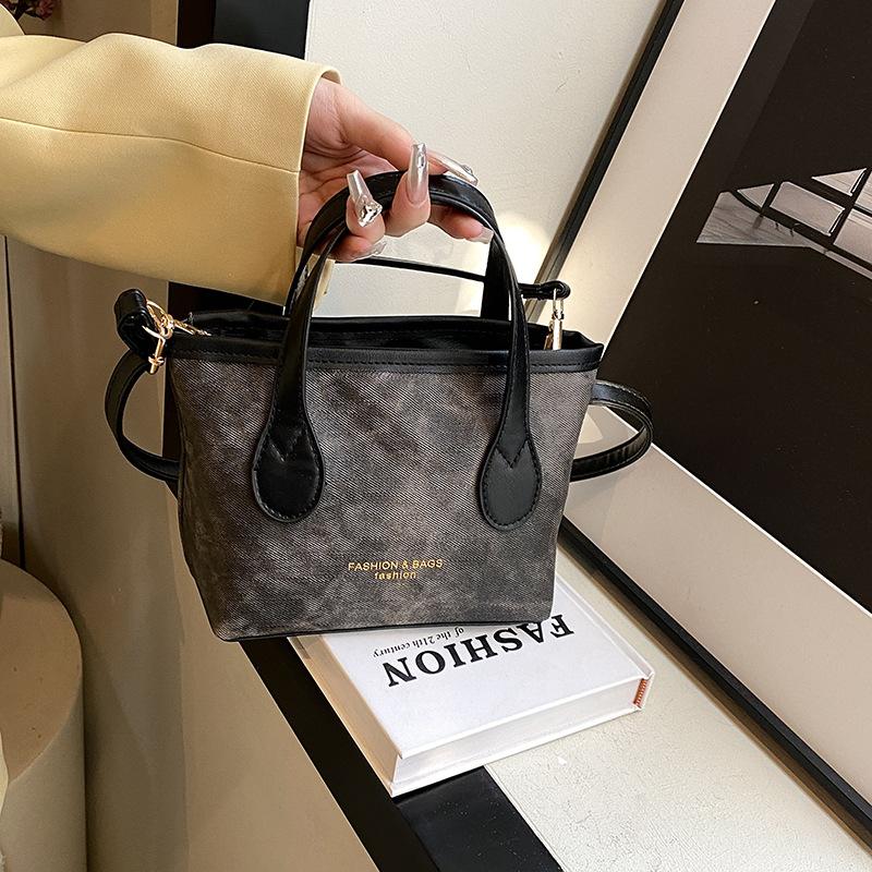 Retro Fashion Simple Temperament Handbag Spring Versatile Shoulder Messenger Bag Bucket Bag Women