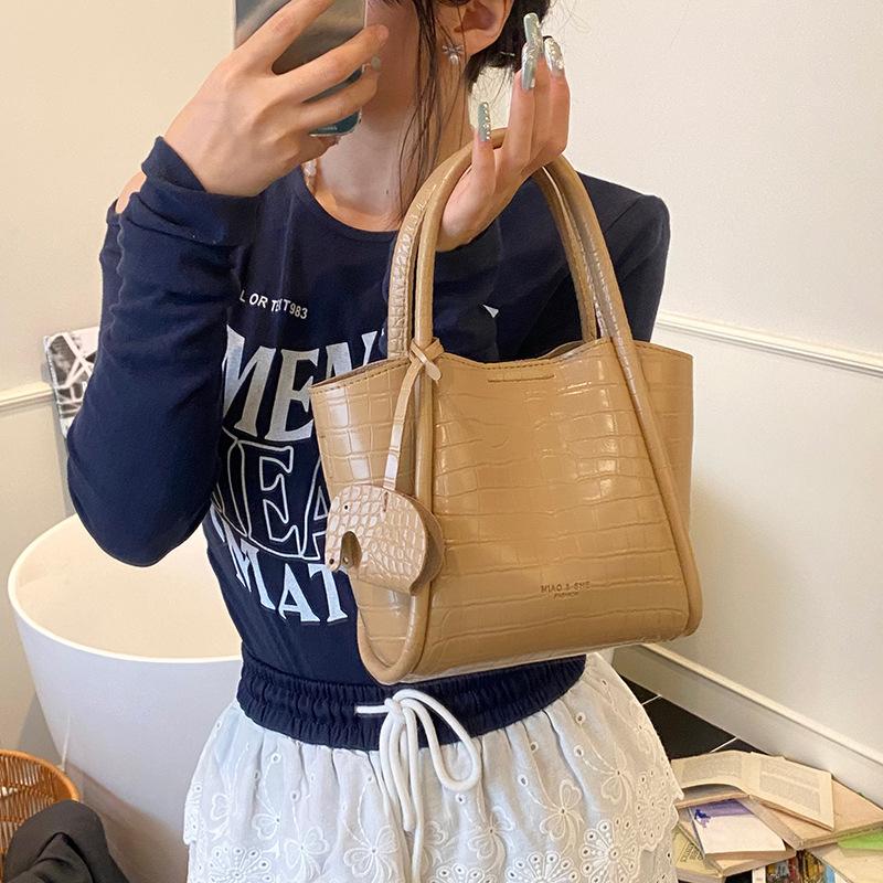 Vegetable Basket Bucket Bag Women's New Summer Versatile Shoulder Messenger Bag Women's Niche Portable Women's Bag