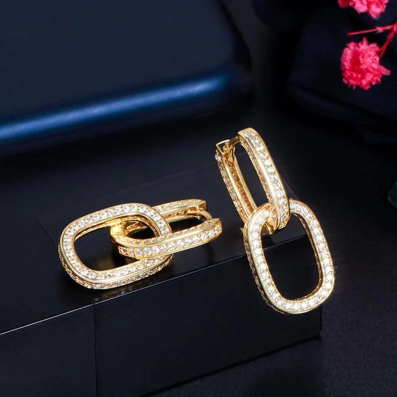 Beliebte Design-Ohrringe für Frauen, modische personalisierte Schnallenohrringe, passender Schmuck für Verlobungsbankette