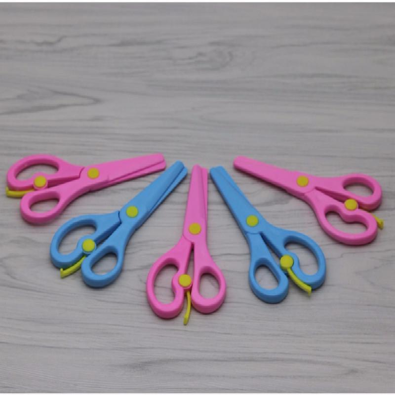 SSafety Scissors for Children with Simple Style