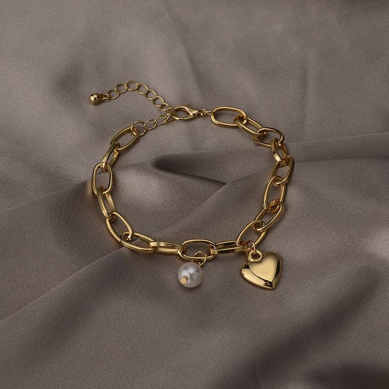 Retro style pearl bracelet women's versatile high-end sense niche temperament beaded bracelet couple girlfriend hand jewelry