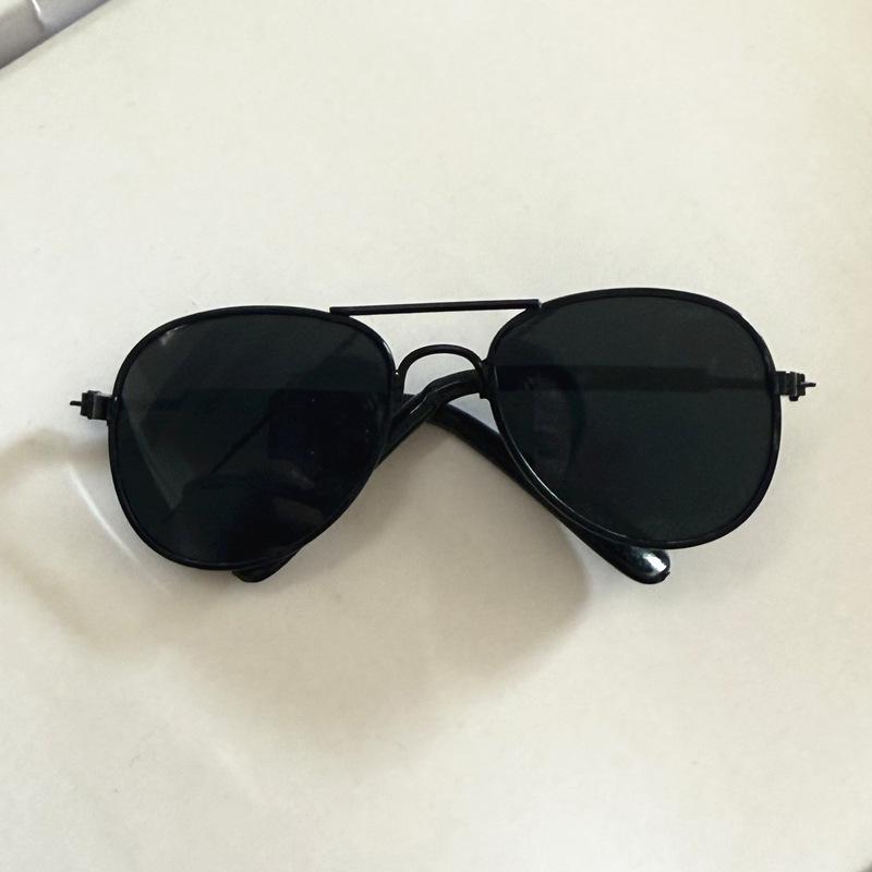 Pet Fashion Round Sunglasses for Cats & Dogs - 9cm Cotton Doll Accessories