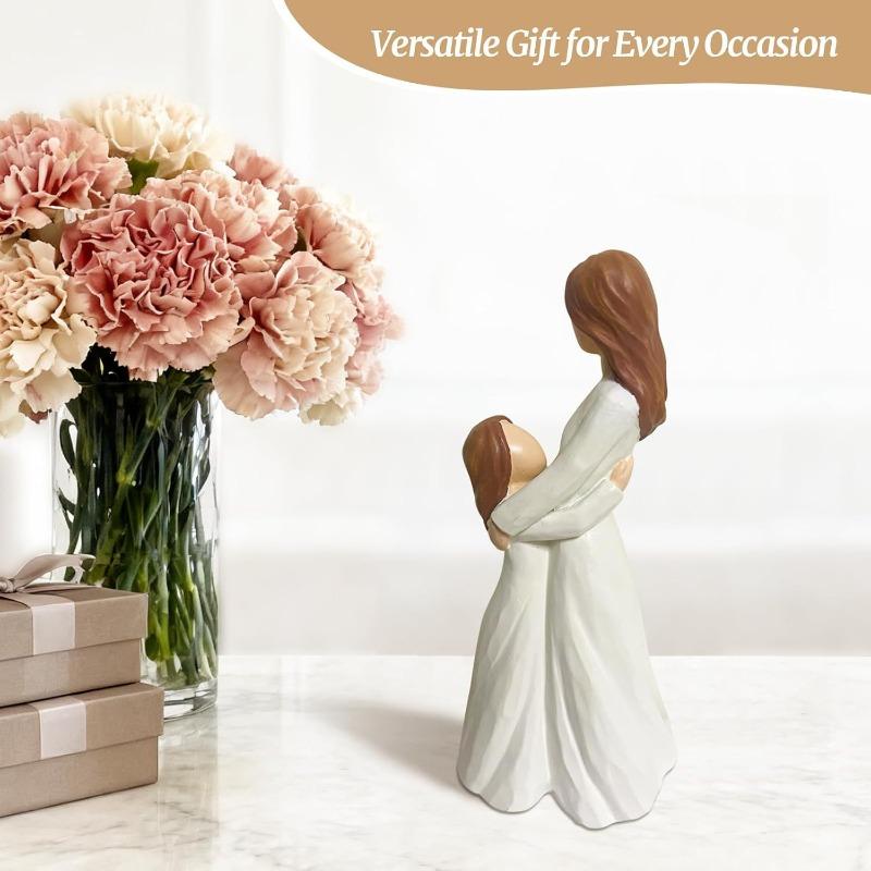Mother and Daughter Embrace The Statue Decoration Gift