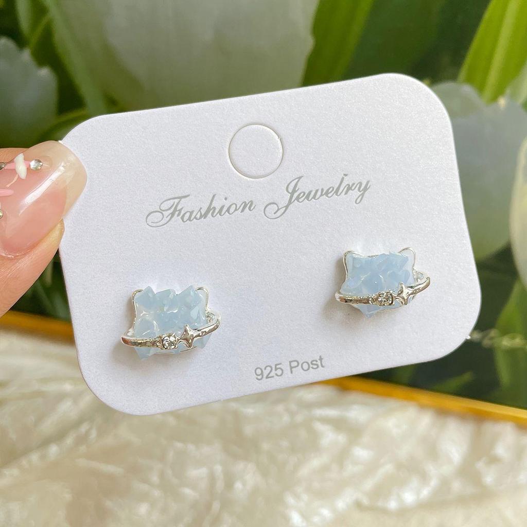 Exquisite Pearl Butterfly Earrings with Silver Needle – Gradient Light Luxury Design for Women