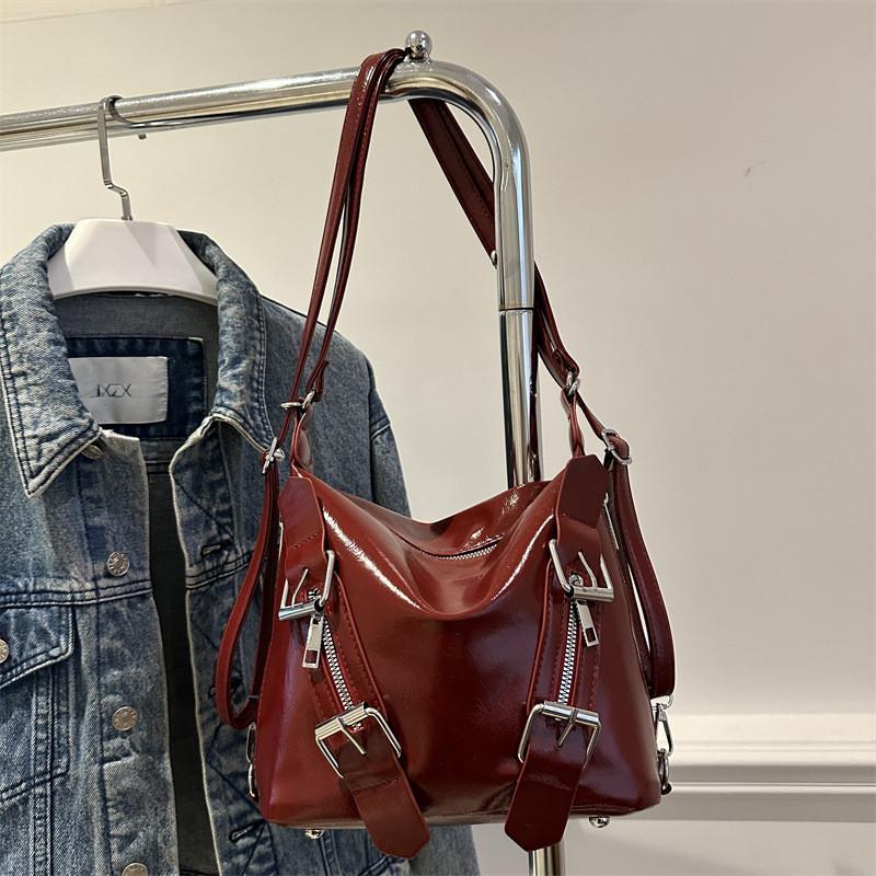 Chic Street Style Medium Sized Crossbody Bag For Women In Versatile Colors красный