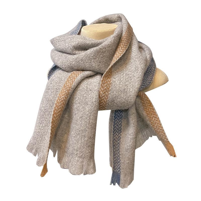 A Simple and Classic Thickened Wool Scarf for Your Boyfriend's New Winter Style