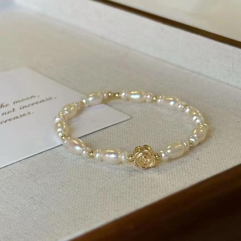 French retro imitation pearl bracelet new light luxury fashion celebrity style design sense versatile bracelet gift