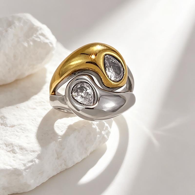 Unique Stainless Steel Zircon Ring Suitable for Women Exaggerated Waterproof Jewelry 18K Gold Plated Ring Gift
