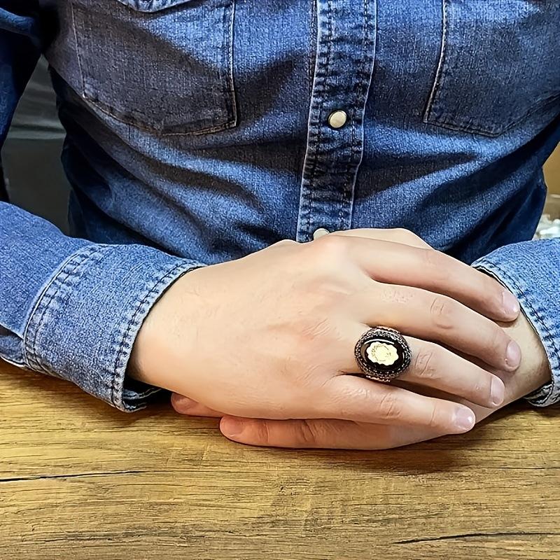 Retro Ethnic Style Men's Ring with Carved Star and Moon Pattern Ring