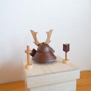 Man and Wood May Doll Kumuki Colors Kabuto Tripod Decoration (Front: Date Masamune)