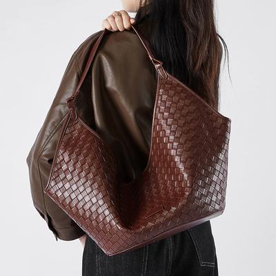 Leather Large-capacity Bag Women's New Bags Fashionable Foreign Cowhide Woven Pattern Women's Class Commuter Bag