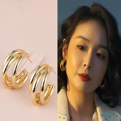 Celebrity's Same Style Metal Earrings Female Earrings Exaggerated Face Show Small Earrings Advanced and Popular Earrings
