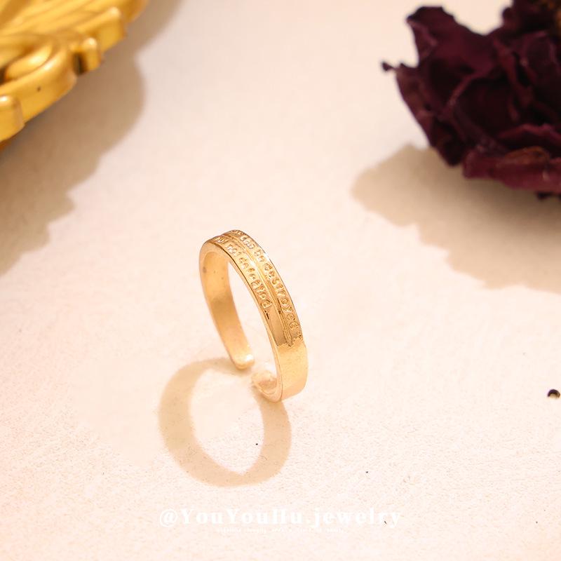 European-American Retro Floral Pleated Ring - Versatile & Irregular Design