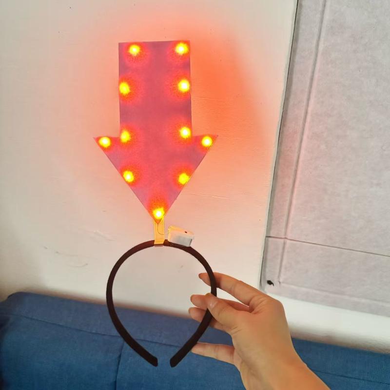 S LED šipkovou čelenkou Rozsvícená šipka Tvar LED čelenky Jedinečný design Napájení z baterií Koncertní vlasový doplněk A4 red