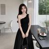  Summer niche design slanted shoulder flower small black dress slim and thin splicing big pendulum dating long dress