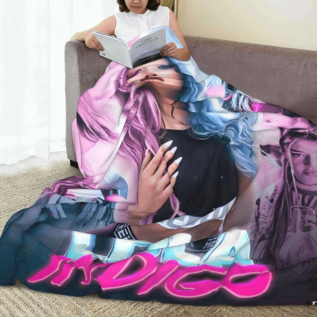 Lola Indigo Spanische Sängerin Tänzerin Flanelldecke Weiche Strapazierfähige Überwurfdecke für Schlafzimmer Reise Büro Mode Tagesdecke