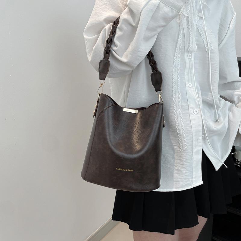 Women's Handbag, 2026 New Texture Retro Design Versatile Crossbody Bags, Fashiable Casual Commuting Handbag