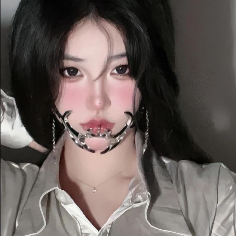 Cyberpunk Chain Metal Mask - Unisex Halloween Face Cover Decoration