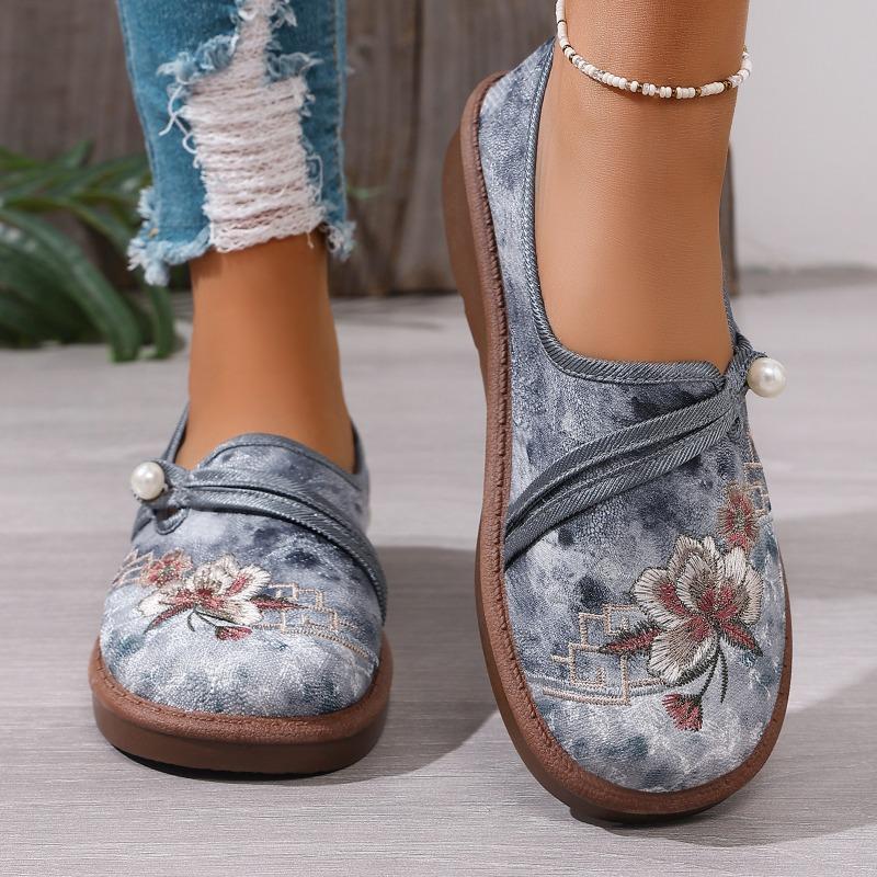 Women's Spring Ethnic Style Old Beijing Cloth Shoes, Slip-on Soft Sole Comfort Flat Shoes for Moms