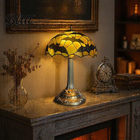 Unique Fantasy Style Bedside Light Stained Glass Black Bat Table Lamp Vintage Resin Retro Cozy Ambient Lighting for Dorm Halloween Gothic Dormitory,