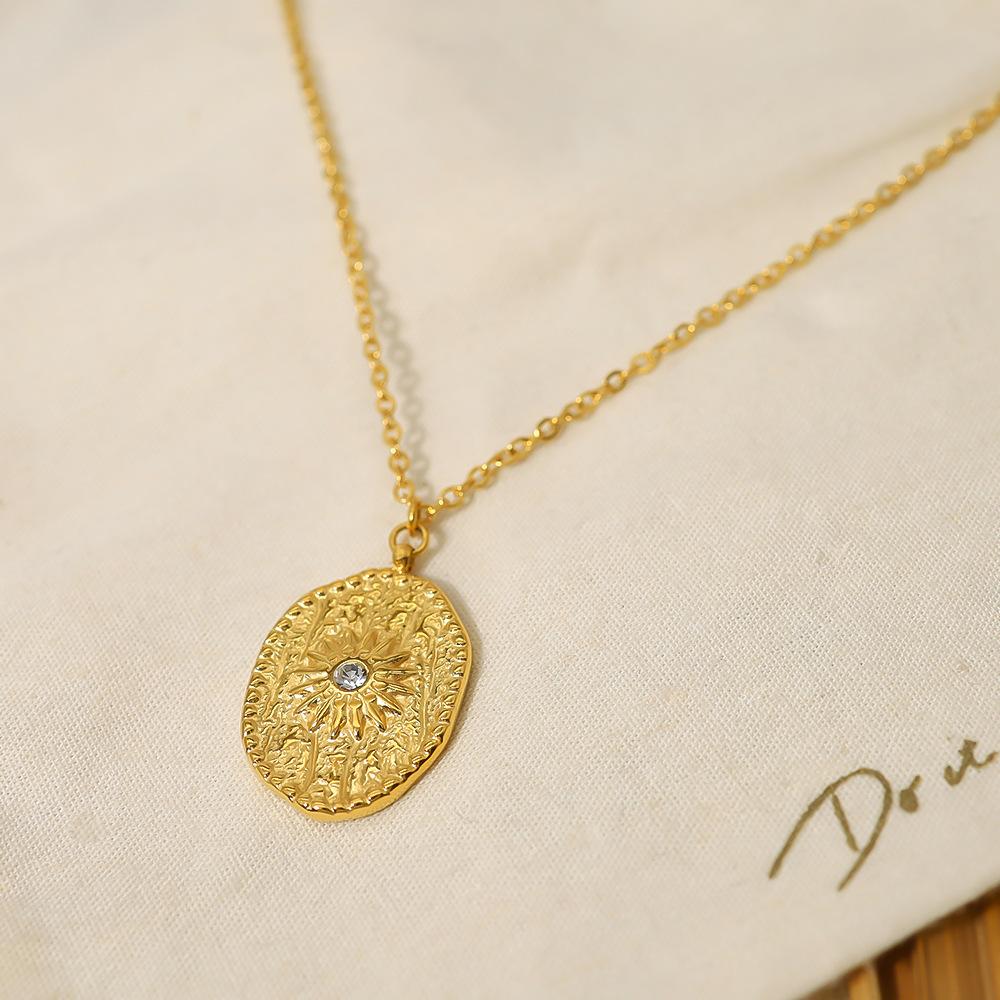 Echter Gold Edelstahl Mangxing Anhänger Halskette Vintage Stil Perkussion Titanstahl Schlüsselbeinkette