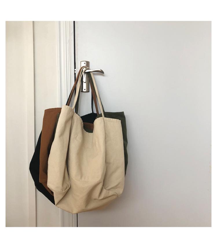 Korean Chic Large Canvas Tote Bag - Women's Versatile Single Shoulder Bag with Literary Style, Perfect for Students and Shopping.