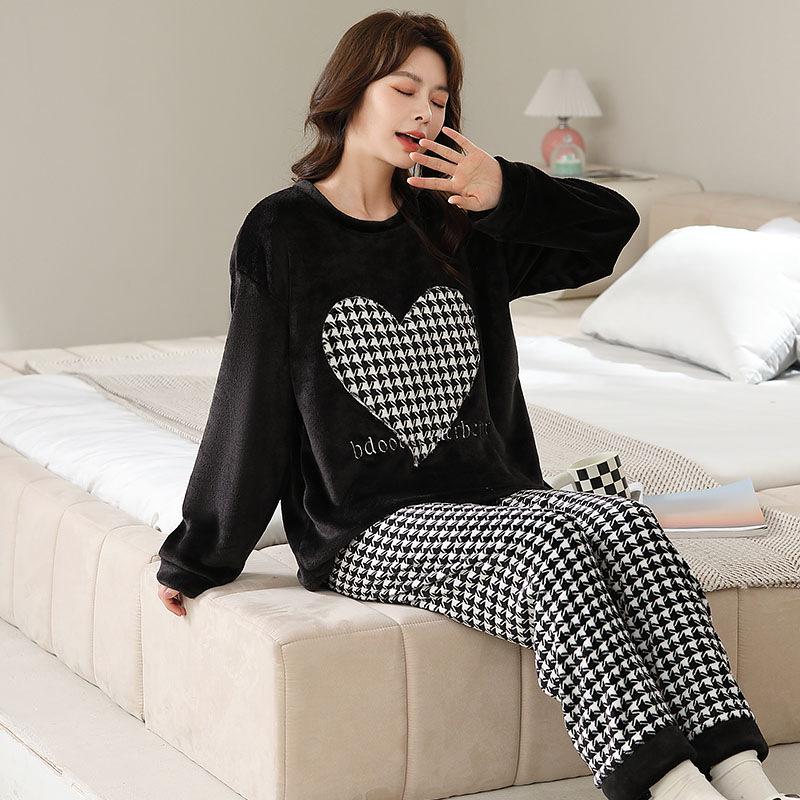 Winter Thickened Warm Flannel Women Pajamas Loungewear Long-Sleeved Two-Piece Cartoon Bear Coral Velvet Girl Sleepwear Homewear