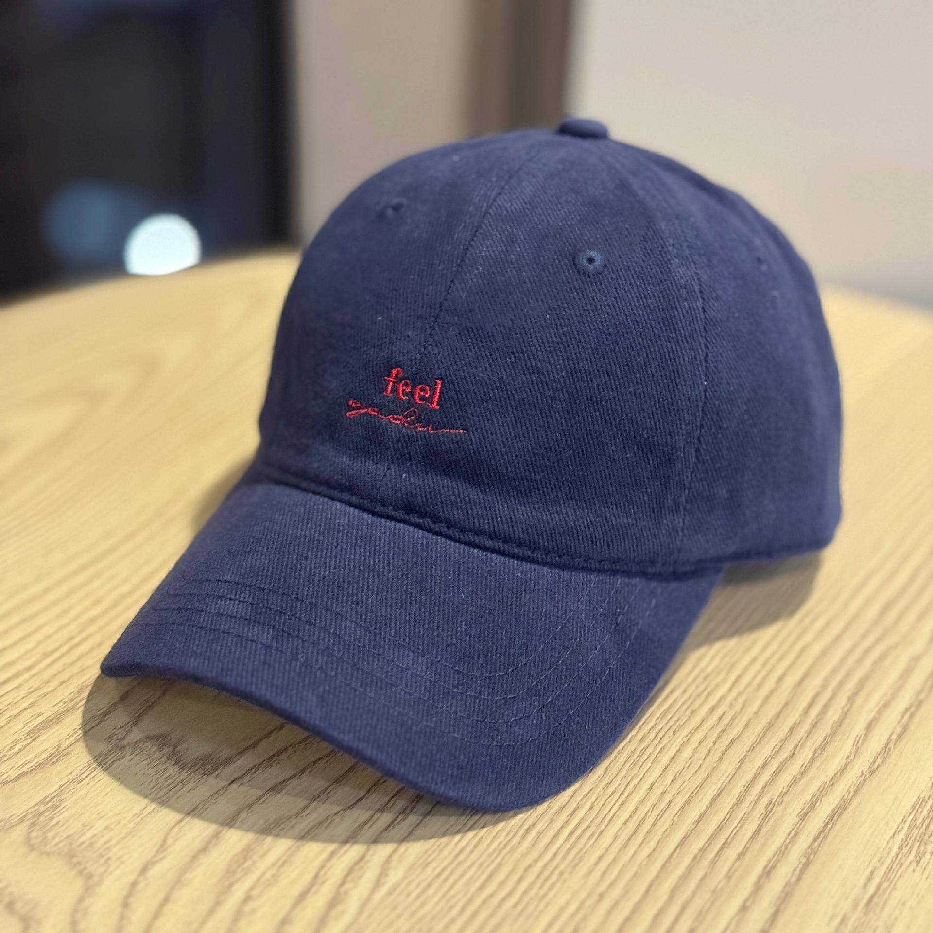 

New letter embroidered baseball cap for women, autumn and winter Korean version, versatile sun-shading cap, casual and trendy, makes the face look Adult54-60Adjustable темно-синього кольору