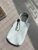 Macaron series mobile phone bag, cowhide shoulder messenger bag, first layer cowhide portable small square bag, free pendant.