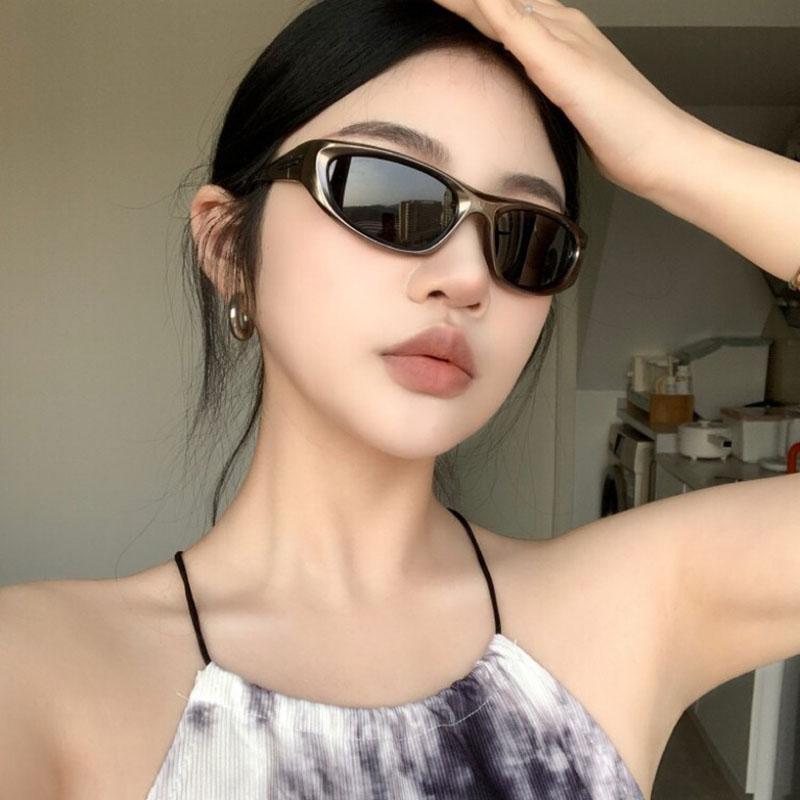 Vintage Retro Sunglasses Women Punk Stylish UV Protection Cool Sun Glasses Bicycling Performance Female Eyewear