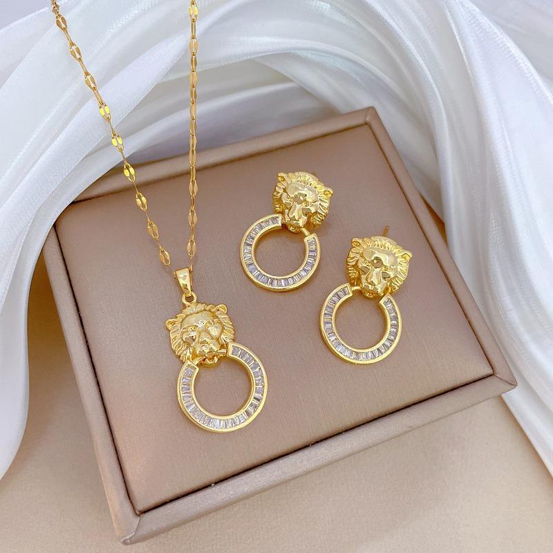 

Темперамент Світла Розкіш Повний Цирконію Ювелірні Вироби Жіночий Вишуканий Вітер Мідь Мікровставка Сережки Набір Намисто Комбінація