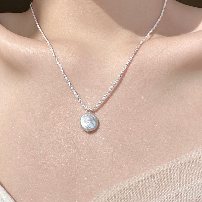 

Baroque Shaped Freshwater Pearl Necklace Fashion Design Sense Copper Silver Plated Sparkling Collarbone Chain Girlfriend Gift