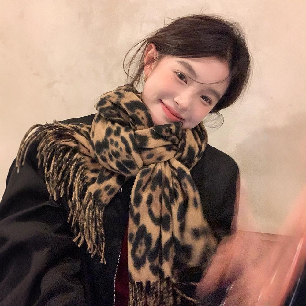 Korean Leopard Print Scarf, High-end Shawl, Warm In Autumn and Winter, New Winter Scarf, Thickened Female Tassel Versatile