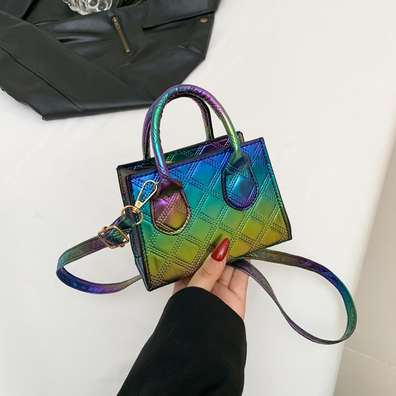 Spring New Fashionable Casual One-shoulder Simple and Beautiful Handbag Women's Crossbody Bag Commuting Small Square Bag