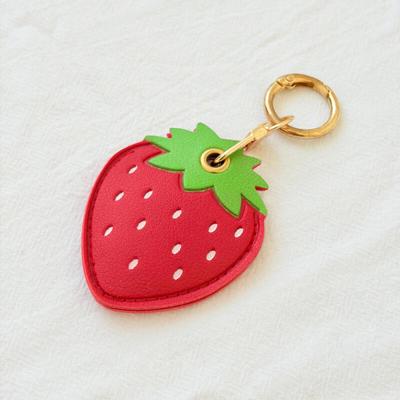 Faux-Leder Erdbeer Schlüsselanhänger Schlüsselhalter Schlüsselring Taschendekoration Taschenanhänger