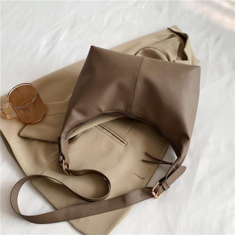Chic Street Style Pu Tote Bag For Women 2023 Spring Fashion Simple Design Spacious Shoulder Bag