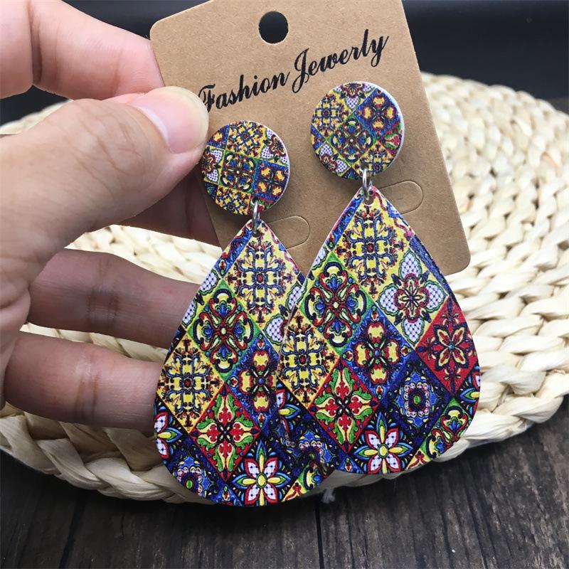 Italian Milan-Style Teardrop Wooden Earrings: Bohemian European and American Cross-Border Ear Ornaments