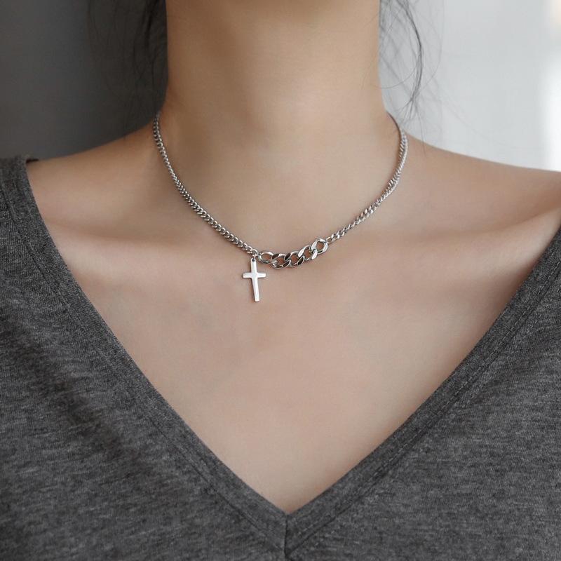 Stylish Women s Hip Hop Choker Necklace - Trendy Clavicle Chain with Cross Design серебряный