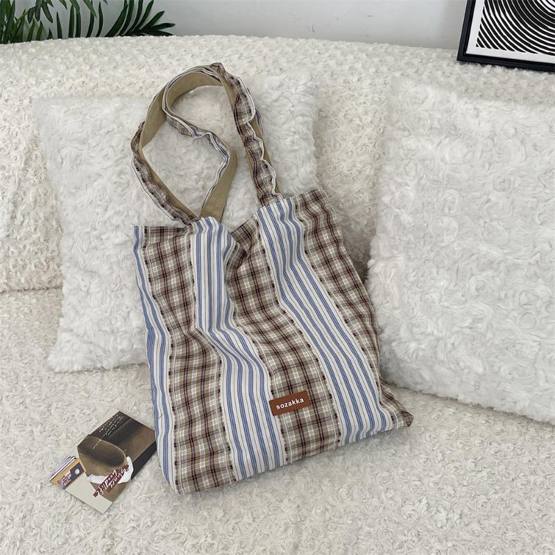 

3 retro plaid splicing shoulder bag large-capacity commuting versatile tote bag women s spring and summer new cloth bag bag
