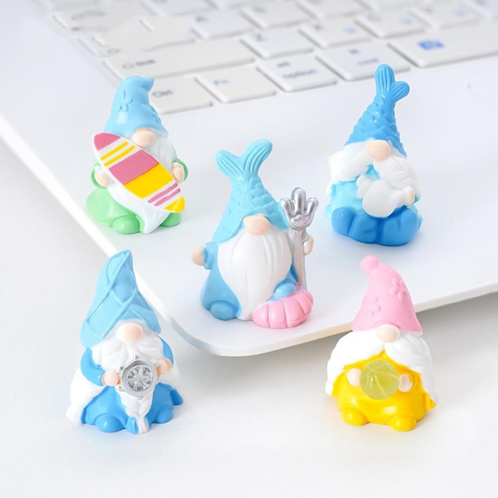 Set of 7 Mini Resin Beach Gnomes Cute Car Accessories, Funny Car Rear View Mirror & Dashboard Decorations, Adorable Auto Interior Ornaments