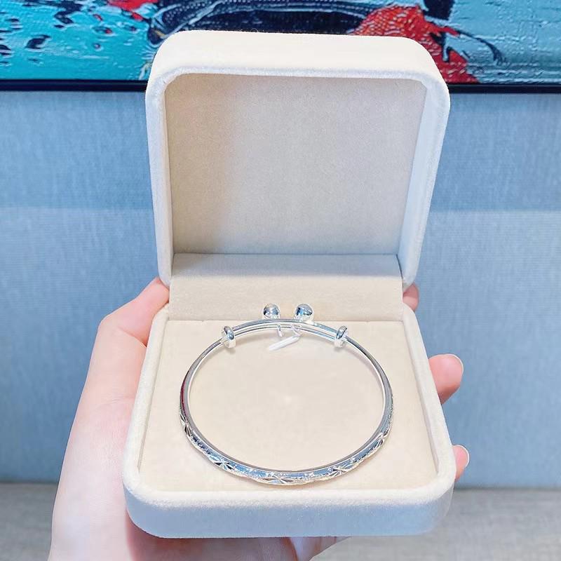Baby's Breath Silver Plated Adjustable Bangle - Perfect Gift for Girlfriend on Valentine's Day or Birthday