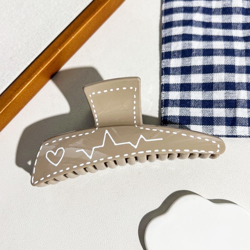 High-end Cream-colored Hair Clips Women's Heart Graffiti Wavy Gripper Elegant Updo Shark Gripper