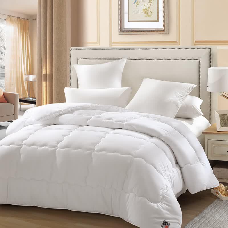 LOVO Spring Autumn Polyester Quilt