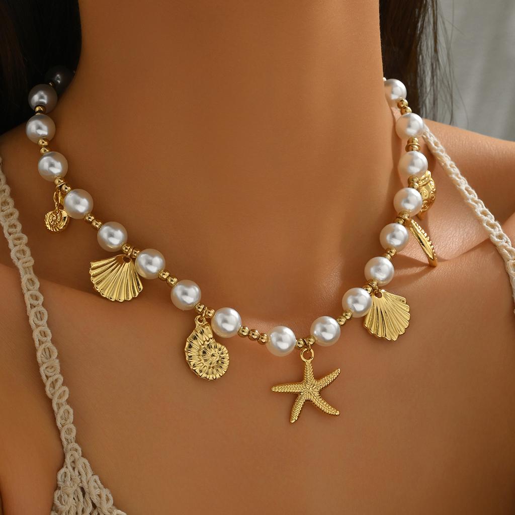New Ocean Wind Ladies Pearl Necklace Niche Starfish Shell Metal Design Pendant Chain Versatile Necklace