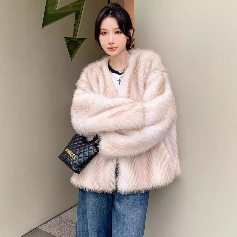 

Новая зимняя плюшевая куртка Kintoka Water с гофрированным мехом, модное пальто женское с мехом лисы и воротником-стойкой L